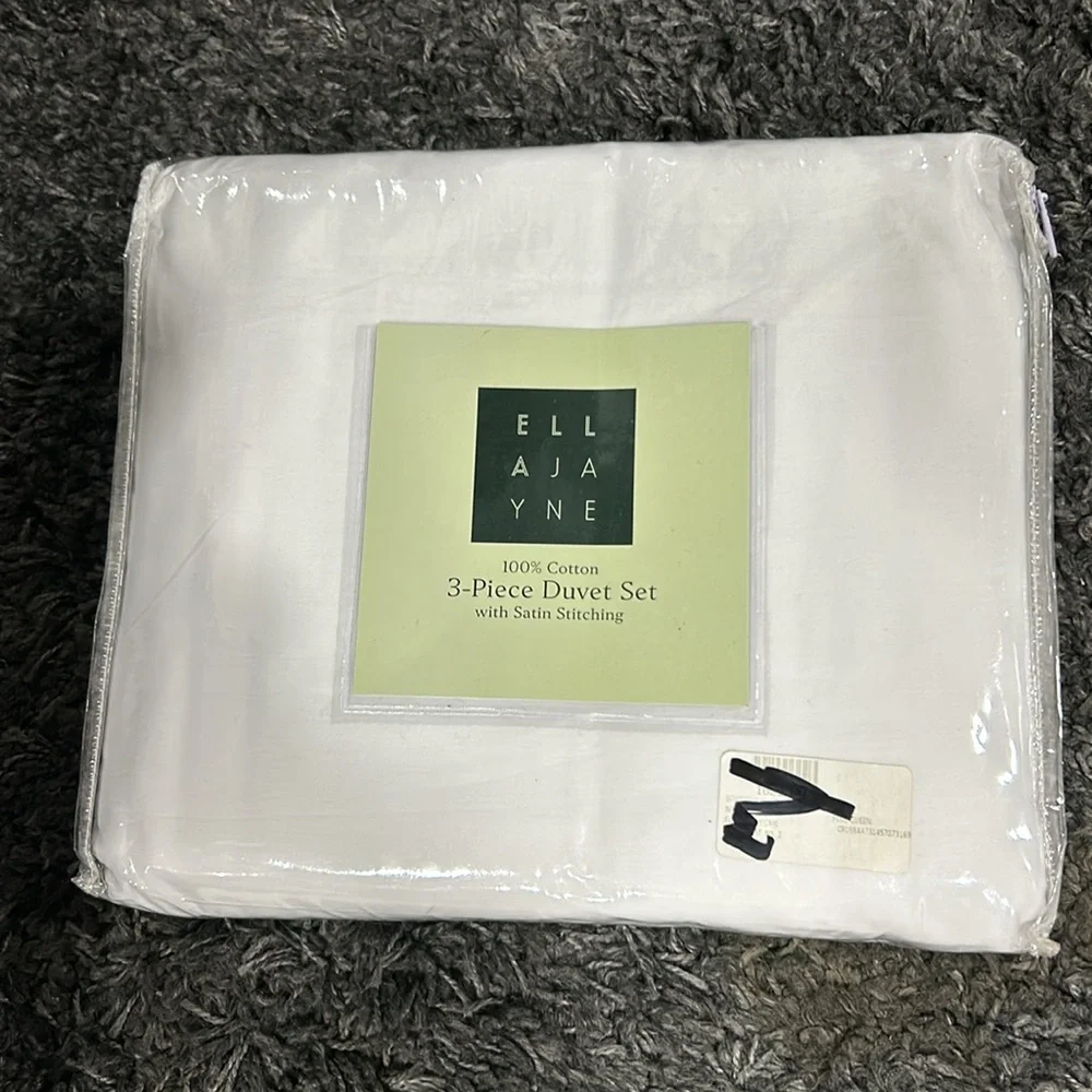 ELLA JAYNE NIP Penthouse 3-Piece 200 Thread Count Cotton Percale Duvet Set